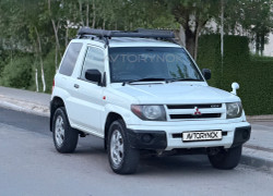 Mitsubishi Pajero iO 1998 года