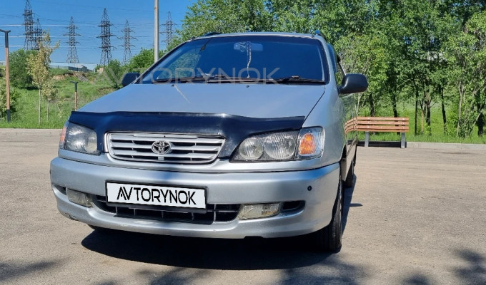 Toyota Ipsum 1998 года