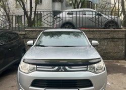 Mitsubishi Outlander 2012 года