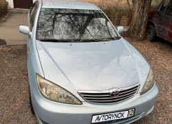 Toyota Camry 2003 года