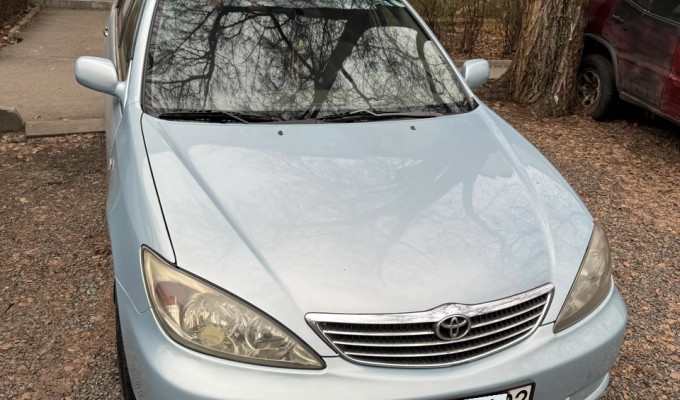 Toyota Camry 2003 года