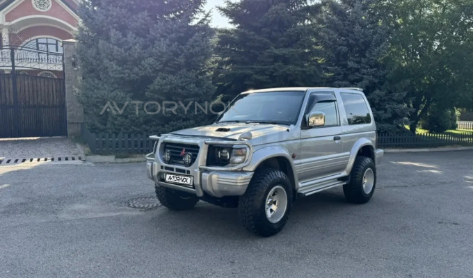 Mitsubishi Pajero 1996 года