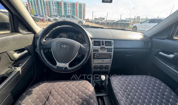 ВАЗ (Lada) Priora 2013 года