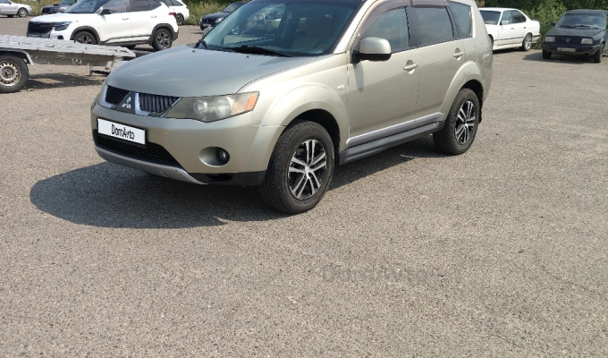 Mitsubishi Outlander 2008 года