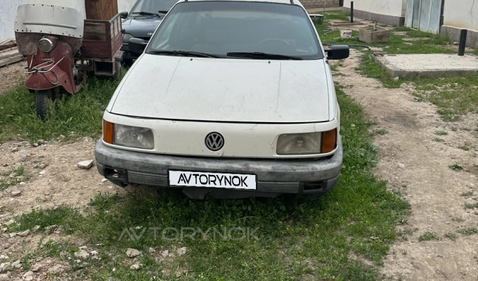 Volkswagen Passat 1993 года