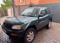 Toyota RAV4 1995 года