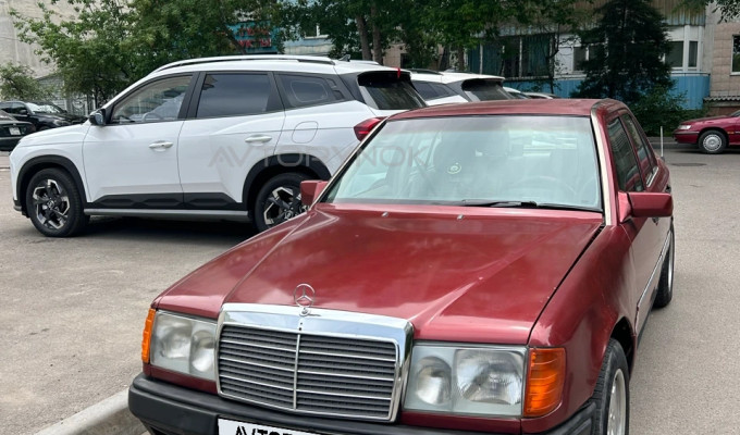 Mercedes-Benz E-Класс 1992 года