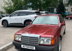 Mercedes-Benz E-Класс 1992 года