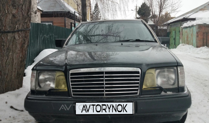 Mercedes-Benz E-Класс 1993 года