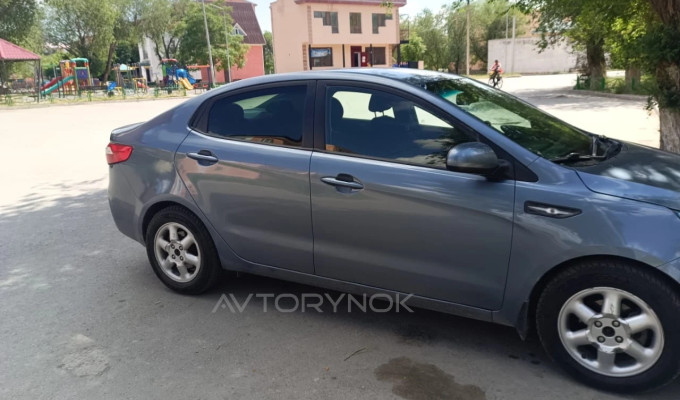 Kia Rio 2013 года