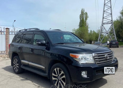 Toyota Land Cruiser 2015 года