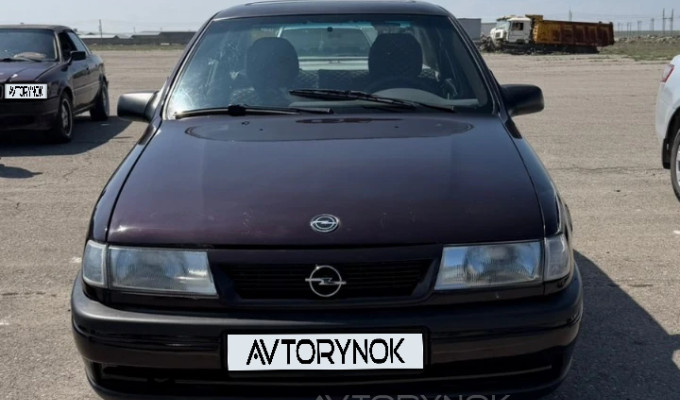 Opel Vectra 1992 года