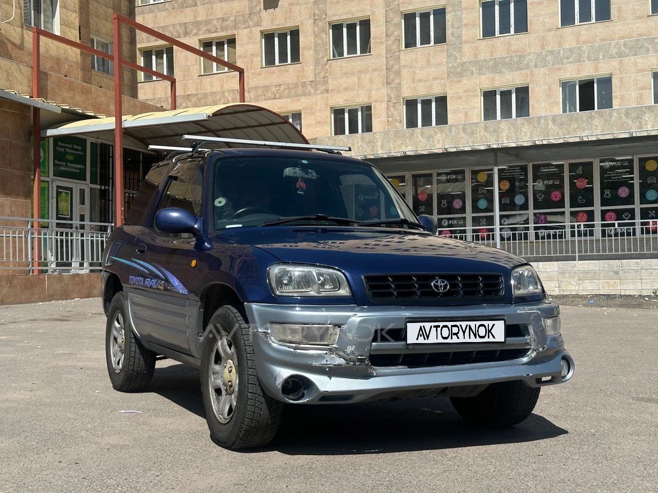 Toyota RAV4, 1998