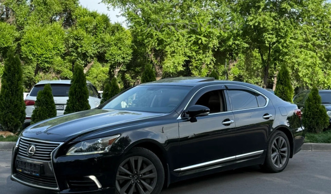 Lexus LS 2013 года