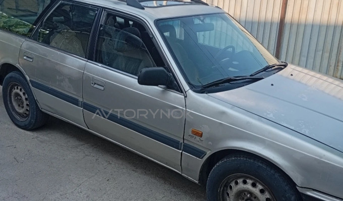 Mazda 626 1989 года
