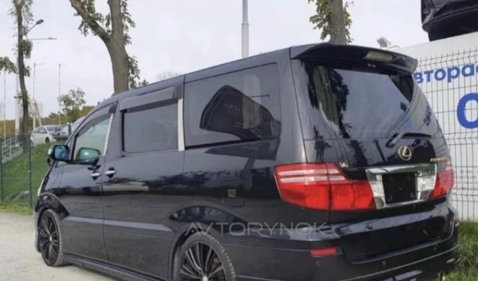 Toyota Alphard 2004 года