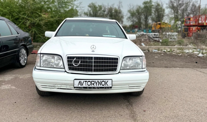 Mercedes-Benz S-Класс 1995 года