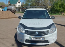 Renault Sandero 2012 года