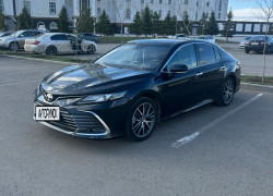 Toyota Camry 2023 года