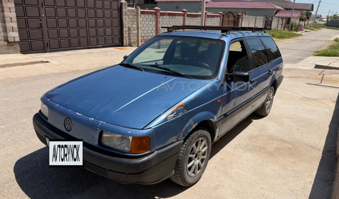 Volkswagen Passat 1993 года