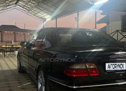 Mercedes-Benz E-Класс 2000 года