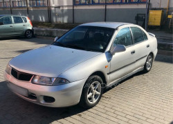 Mitsubishi Carisma 1998 года