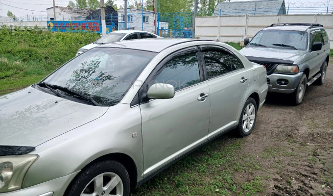 Toyota Avensis 2005 года