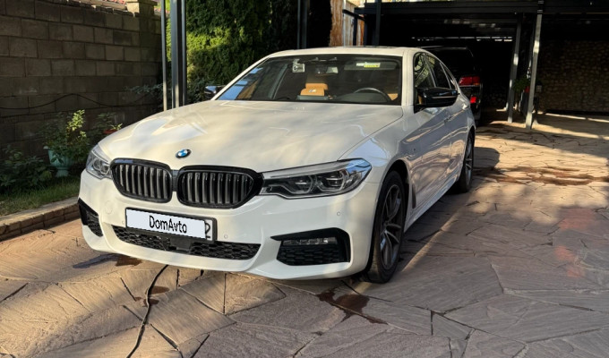 BMW 5 серия 2017 года