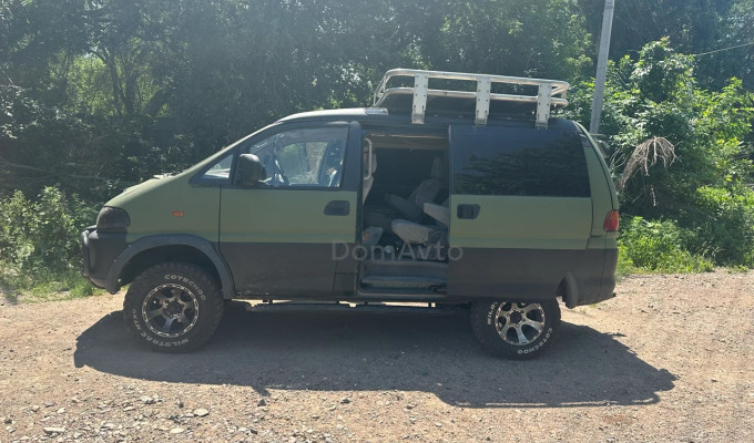 Mitsubishi Delica 1994 года