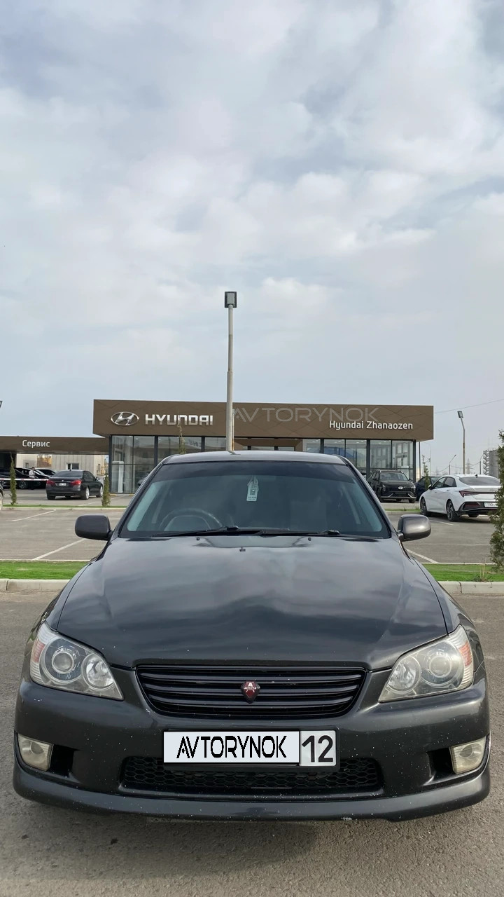 Toyota Altezza, 1999