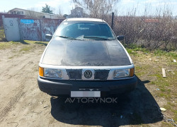 Volkswagen Passat 1990 года