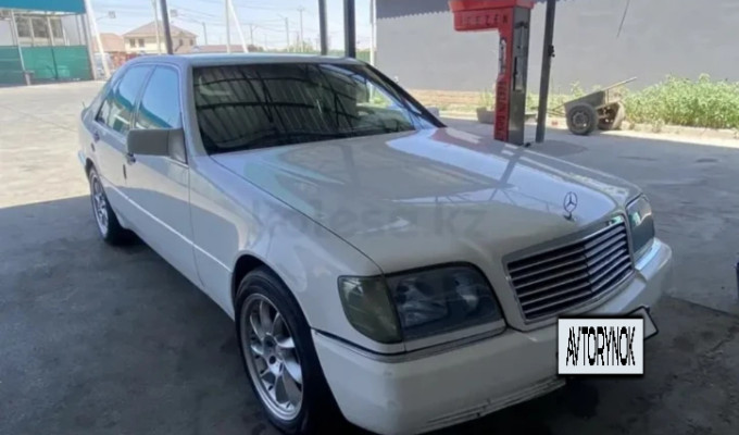Mercedes-Benz S-Класс 1992 года