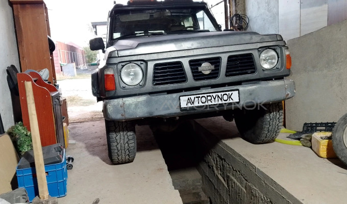 Nissan Patrol 1991 года