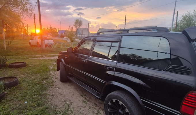 Lexus LX 1998 года