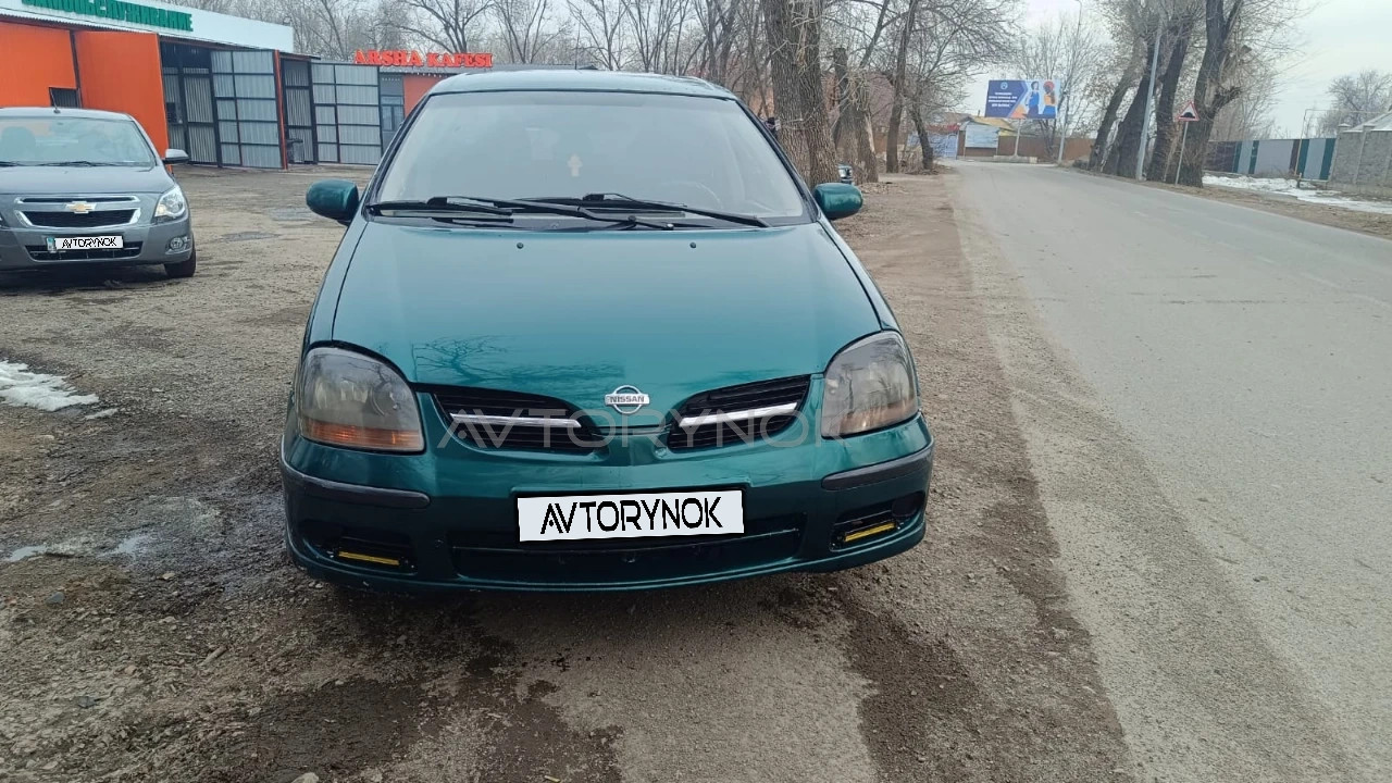Nissan Tino, 2000