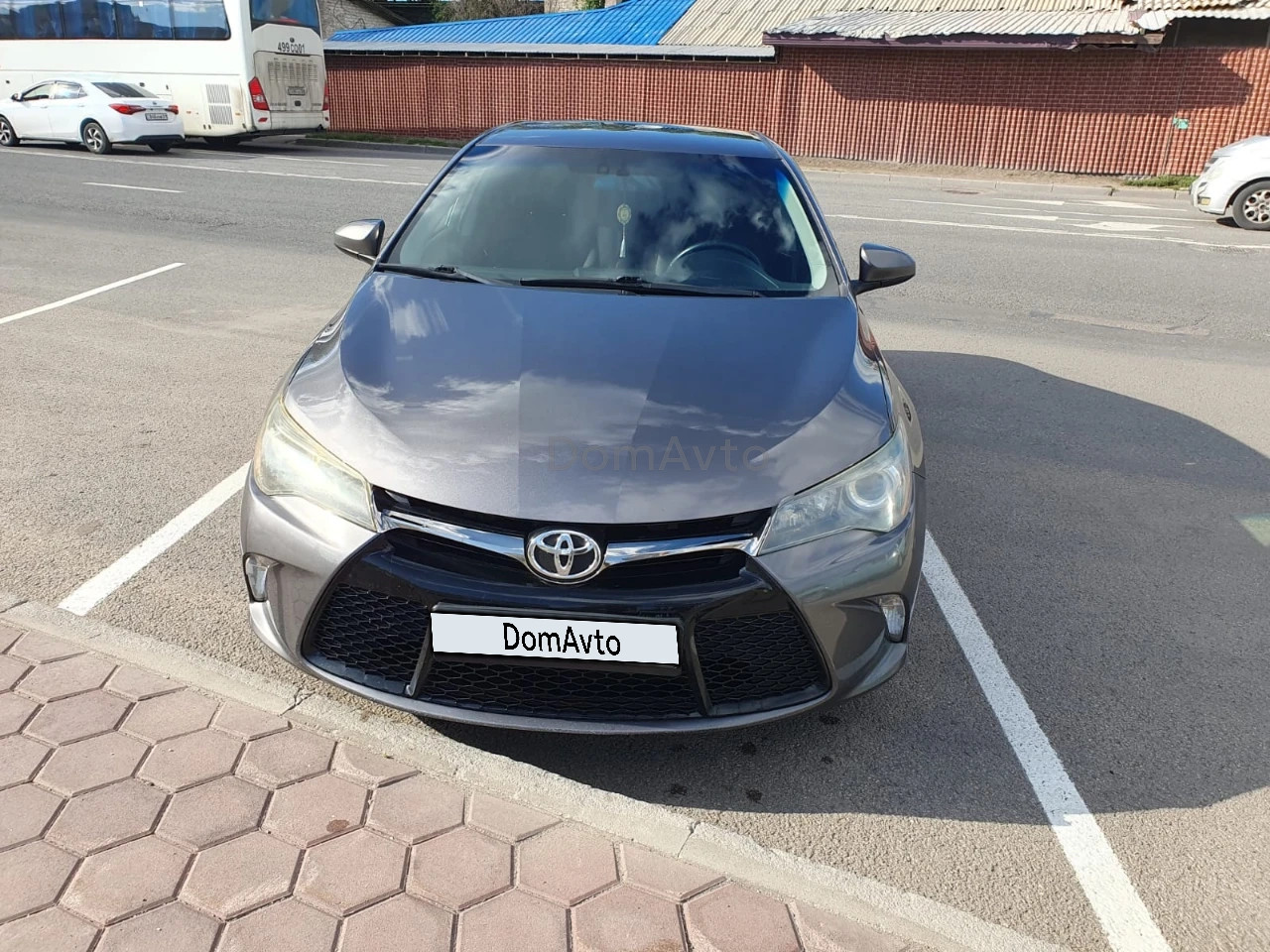 Toyota Camry, 2016