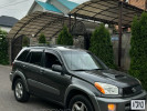 Toyota RAV4 2003 года