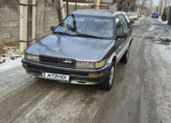Toyota Corolla 1990 года