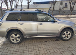 Mitsubishi Outlander 2006 года