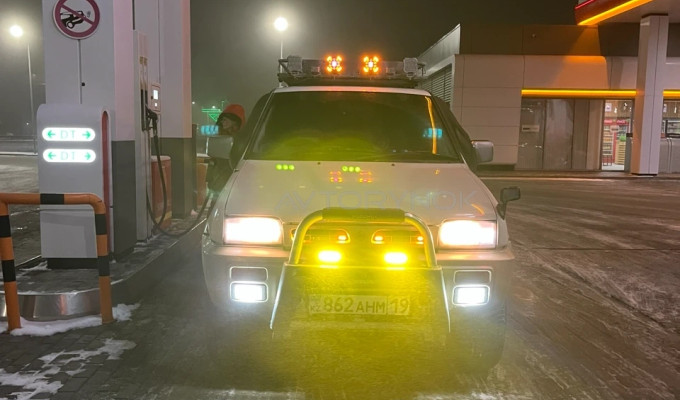 Nissan Mistral 1996 года