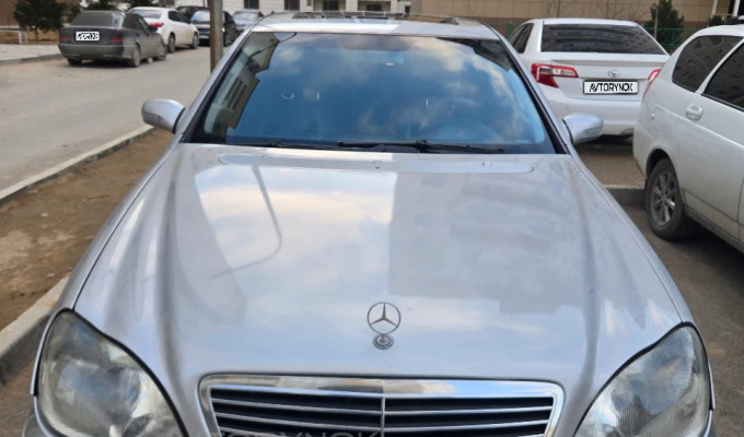 Mercedes-Benz S-Класс 2002 года