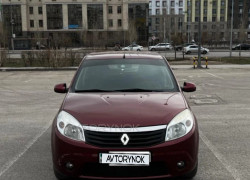 Renault Sandero 2013 года