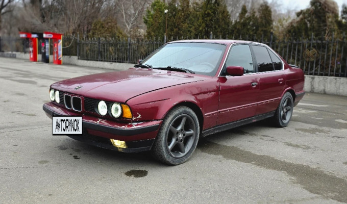 BMW 5 серия 1993 года