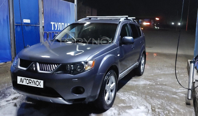 Mitsubishi Outlander 2008 года