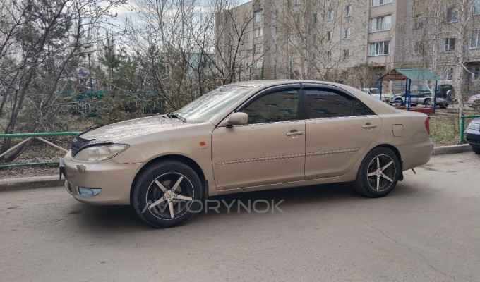 Toyota Camry 2003 года