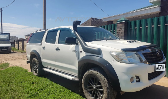 Toyota Hilux 2014 года