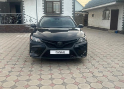 Toyota Camry 2020 года