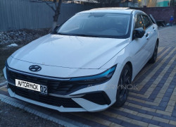 Hyundai Elantra 2024 года
