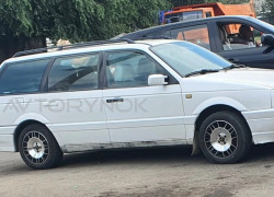 Volkswagen Passat 1993 года