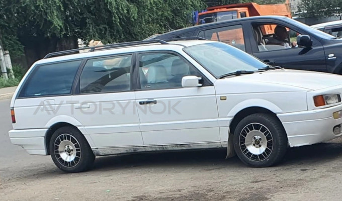Volkswagen Passat 1993 года